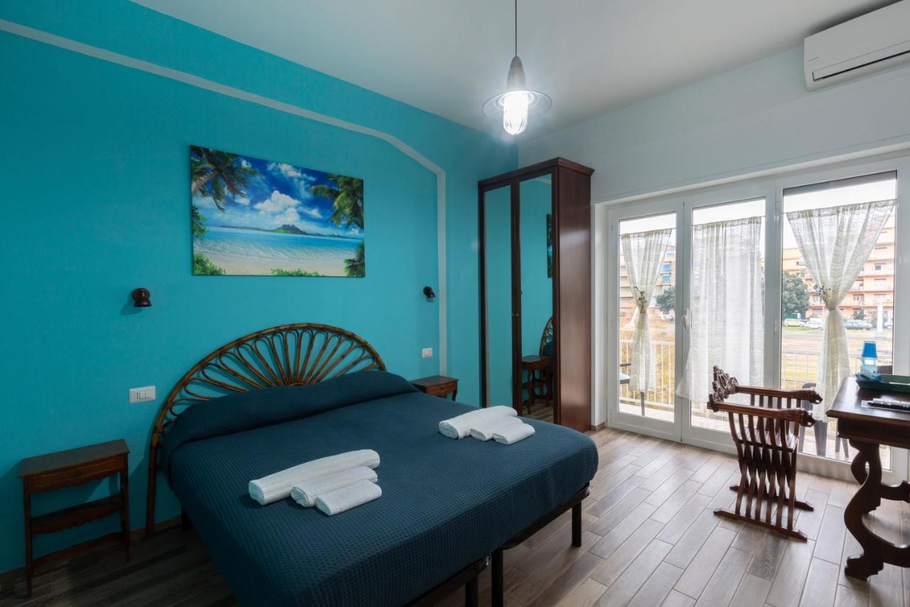 Violetta Hotel Lido di Ostia Luaran gambar