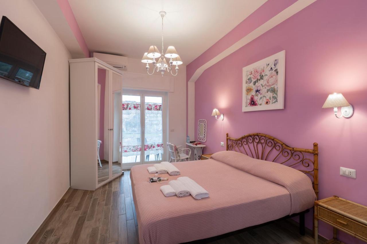 Violetta Hotel Lido di Ostia Luaran gambar