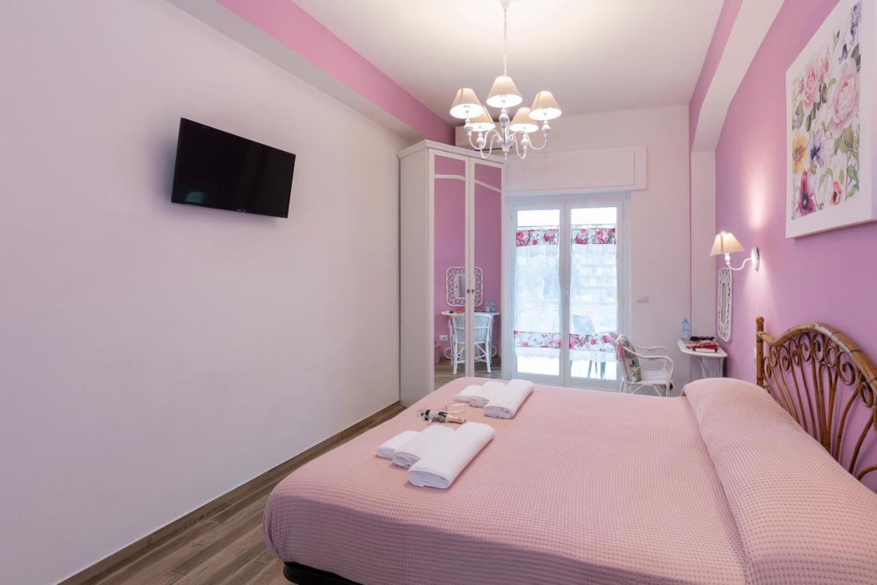 Violetta Hotel Lido di Ostia Luaran gambar